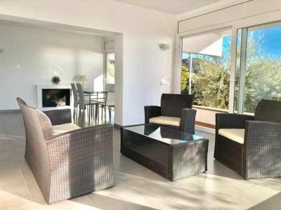 Amplio Apartamento Con Jardin En Almadrava Roses Ngoại thất bức ảnh